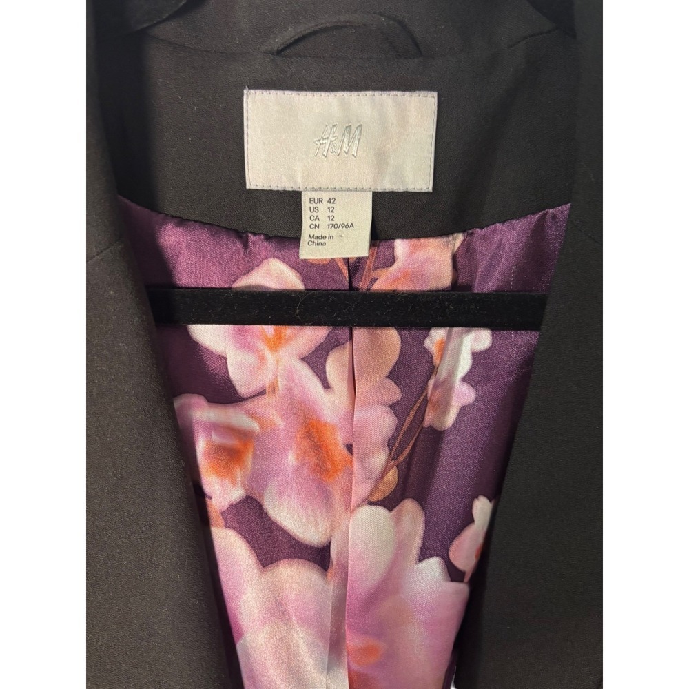 HM Womens Black Cropped Blazer Jacket Floral Satin Lining Beaded Button Size 12 - Picture 4 of 7